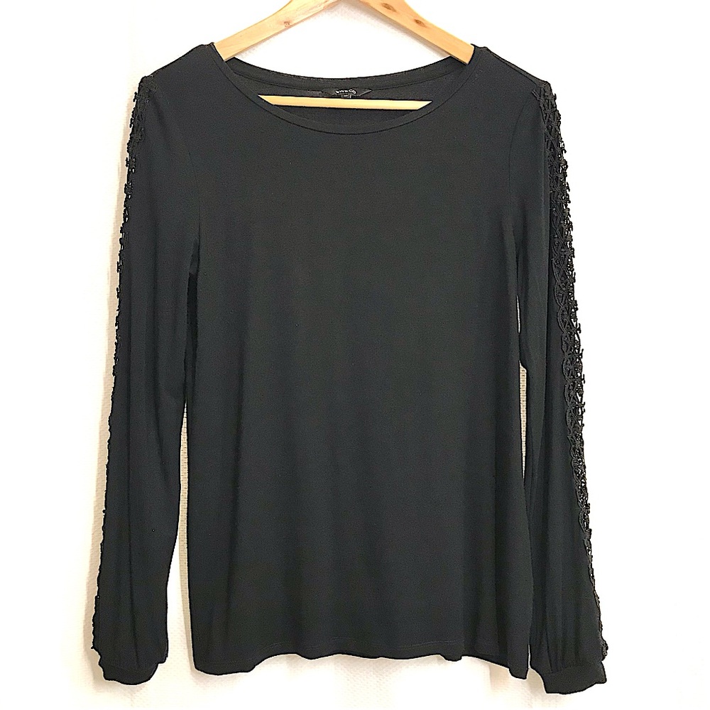 RW&CO jersey knit blouse
